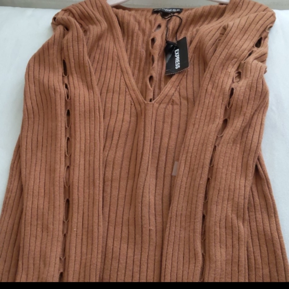 Express V neck Ribbed fitted sweater - Picture 4 of 4